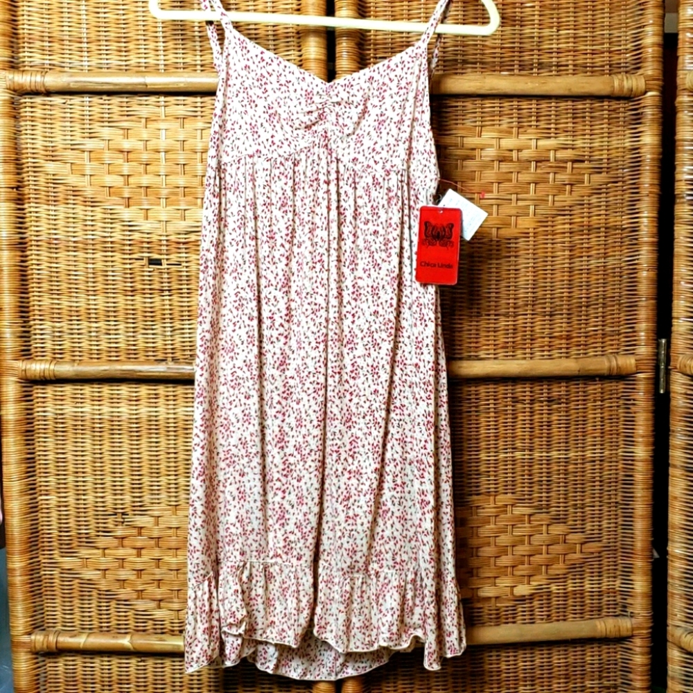 New Pretty Floral Dress Size Medium